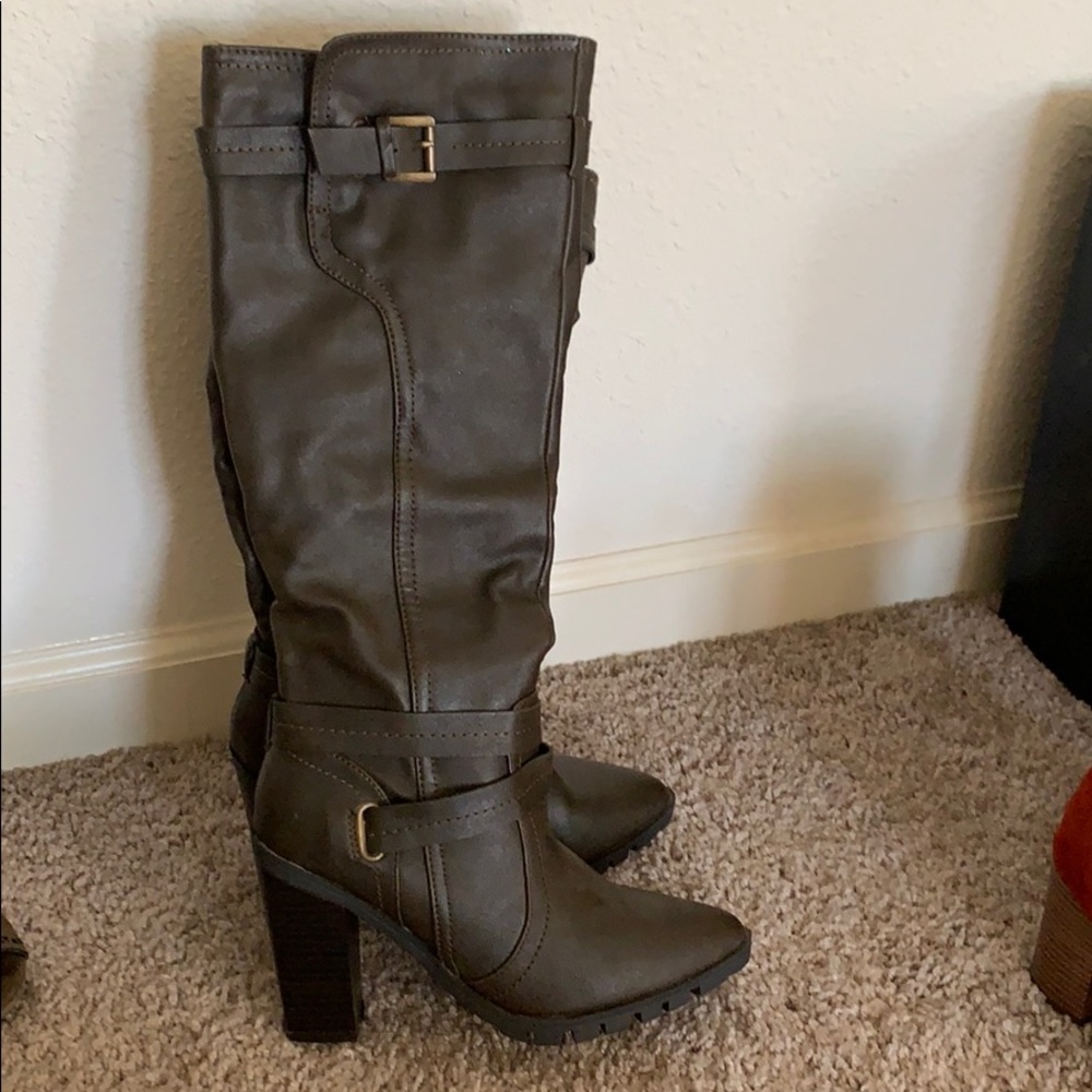 NEW Boots